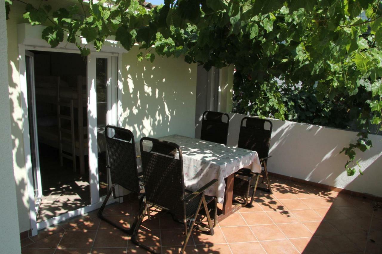 Novalja Inn 2 Exterior foto